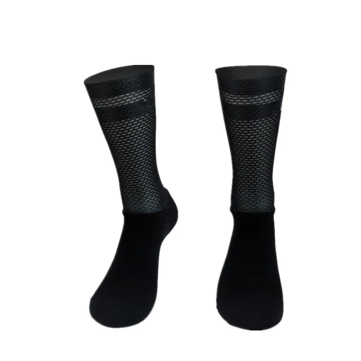 NEW CYCLING SOCKS WITH NON-SLIP